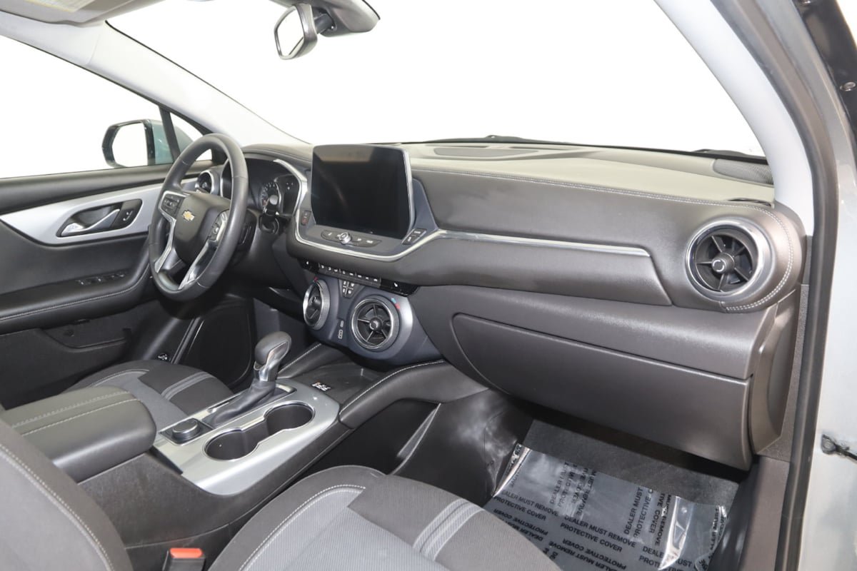Used 2024 Chevrolet Blazer LT w/ Convenience Package FWD image 38
