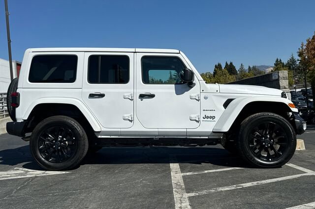 Used 2024 Jeep Wrangler Unlimited Sahara AWD/4WD image 3