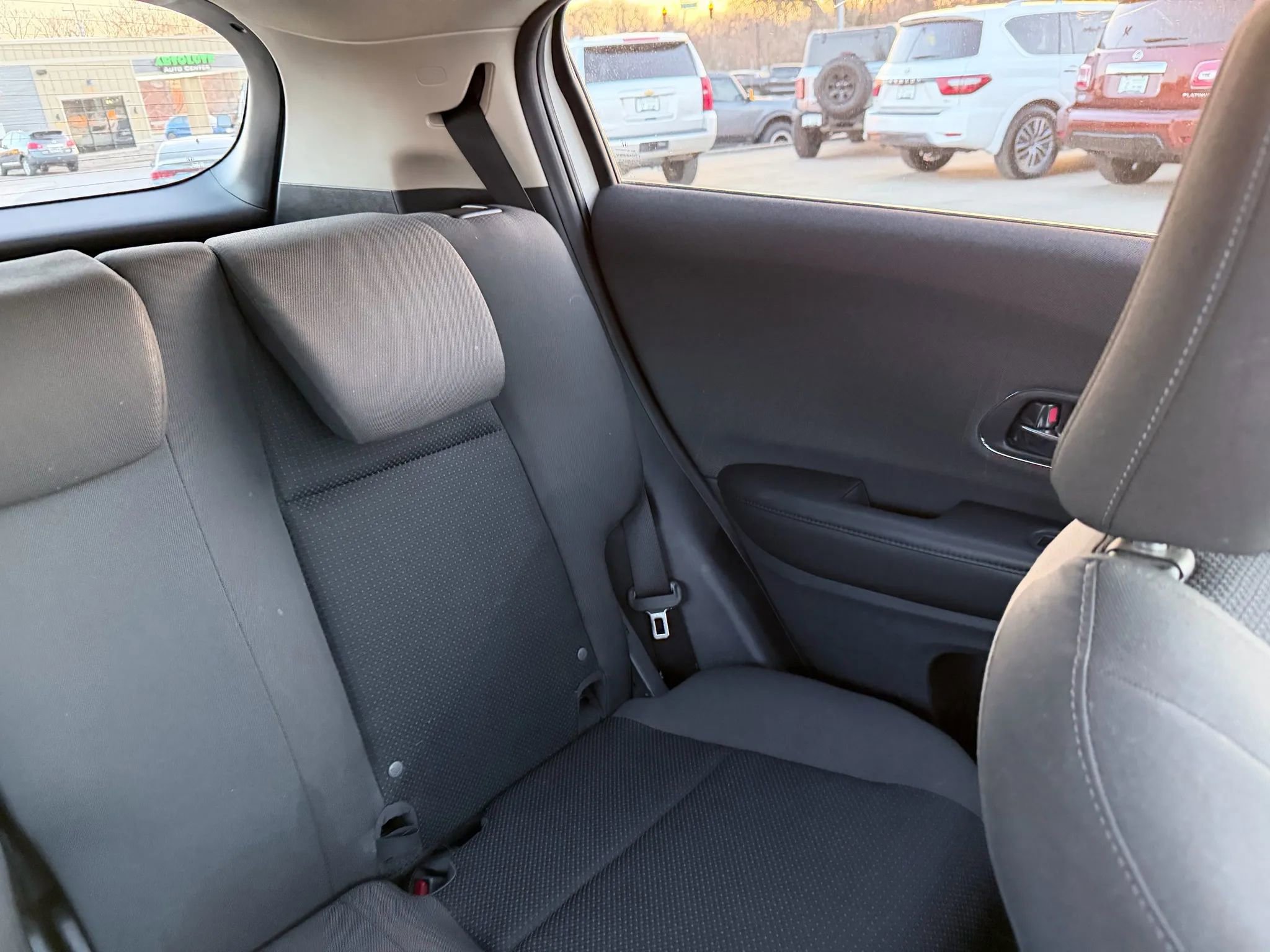 Used 2022 Honda HR-V EX image 39