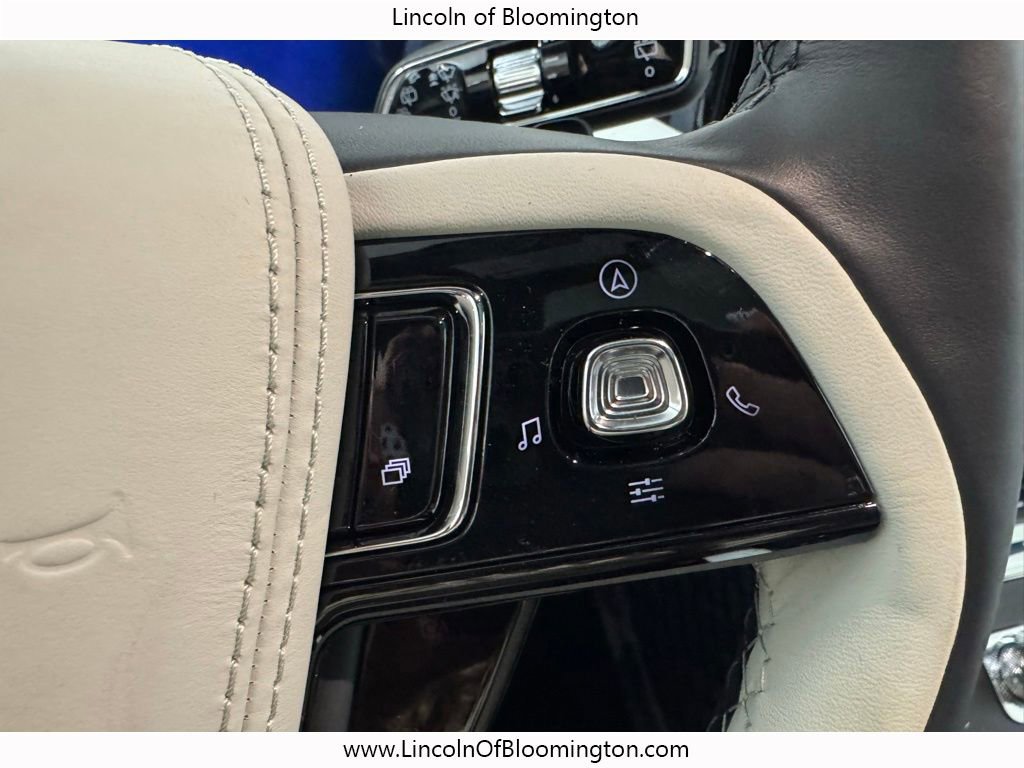 New 2026 Lincoln Aviator Black Label w/ Dynamic Handling Package image 41