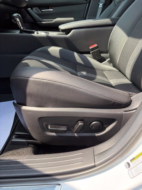 Certified 2025 MAZDA CX-50 AWD 2.5 S w/ Accent Package image 13