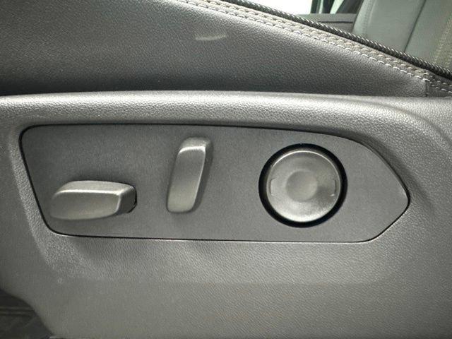 New 2026 Chevrolet Silverado 1500 High Country w/ Technology Package AWD/4WD image 11