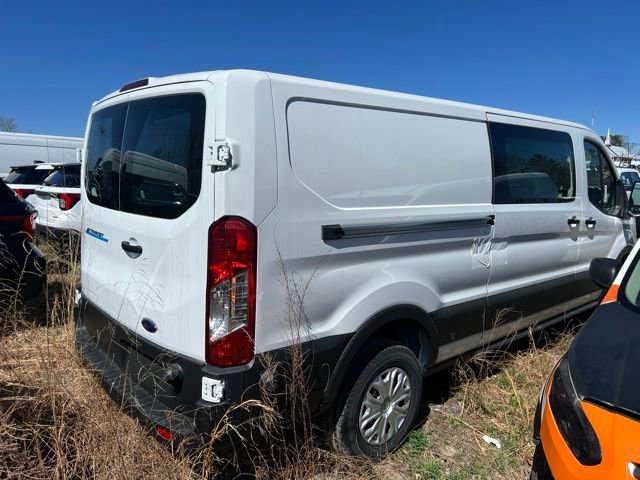 New 2024 Ford E-Transit Low Roof image 5