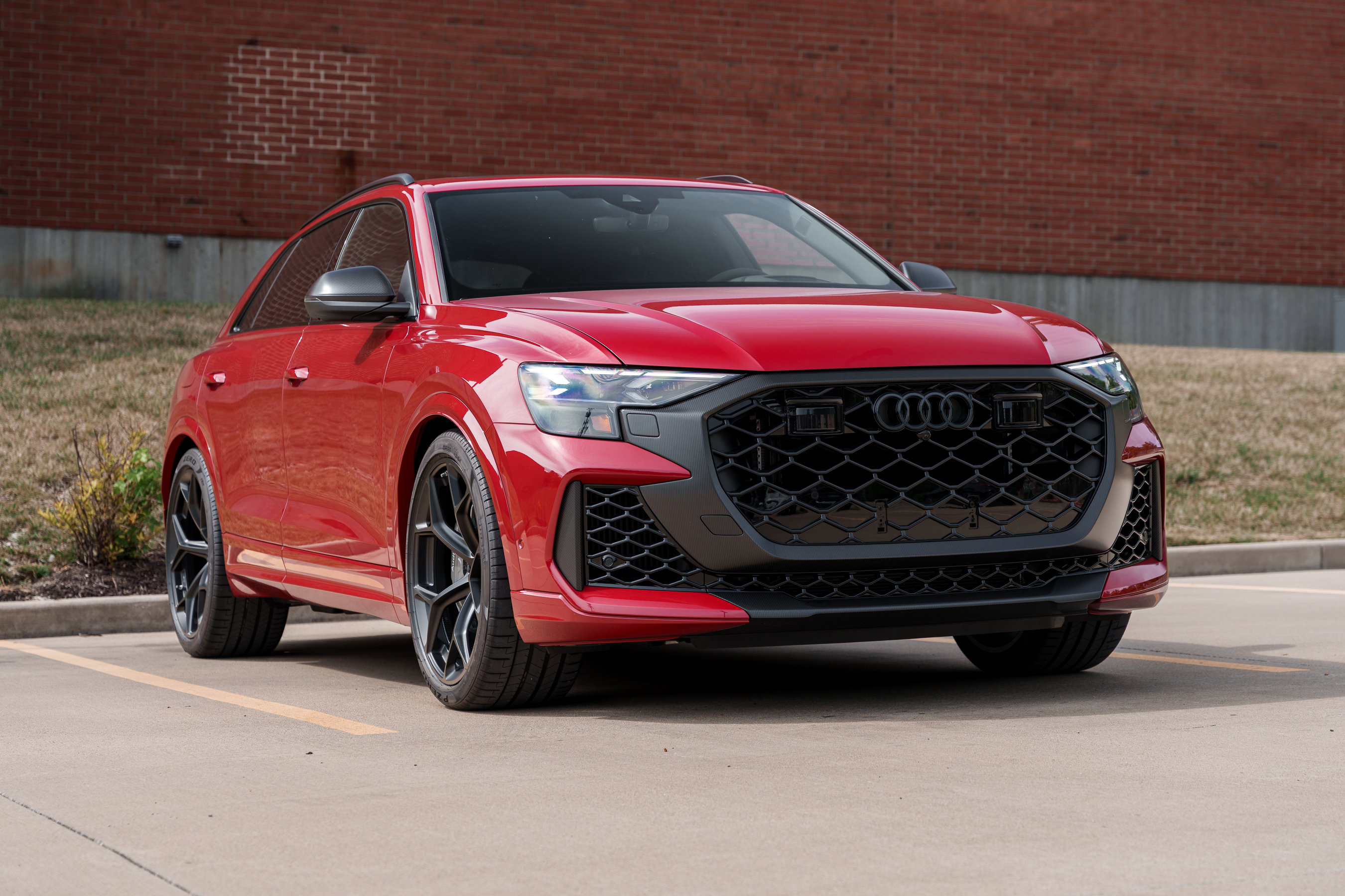 New 2025 Audi RS Q8 performance