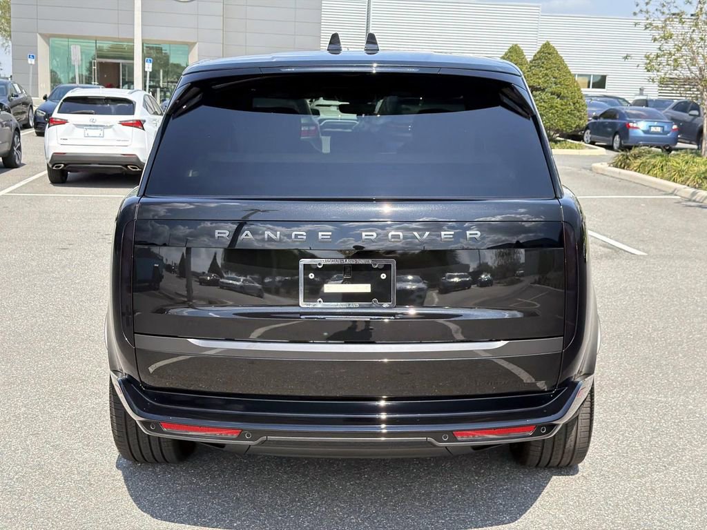 New 2026 Land Rover Range Rover SE image 4