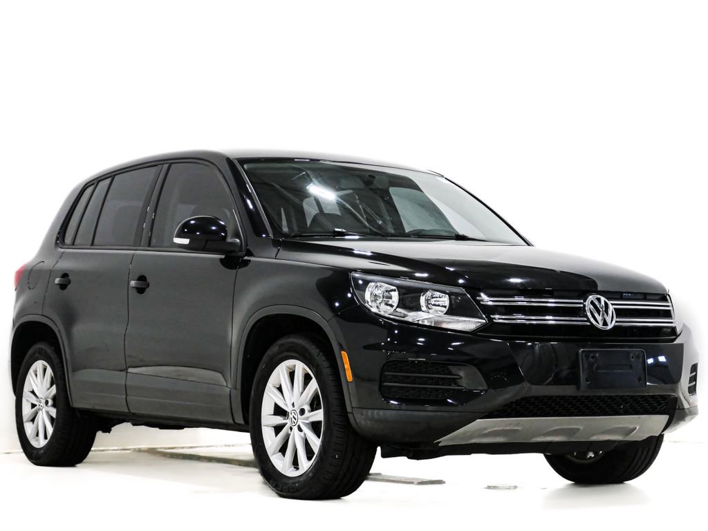 Used 2017 Volkswagen Tiguan Limited w/ Alloy Wheels Package AWD/4WD image 1