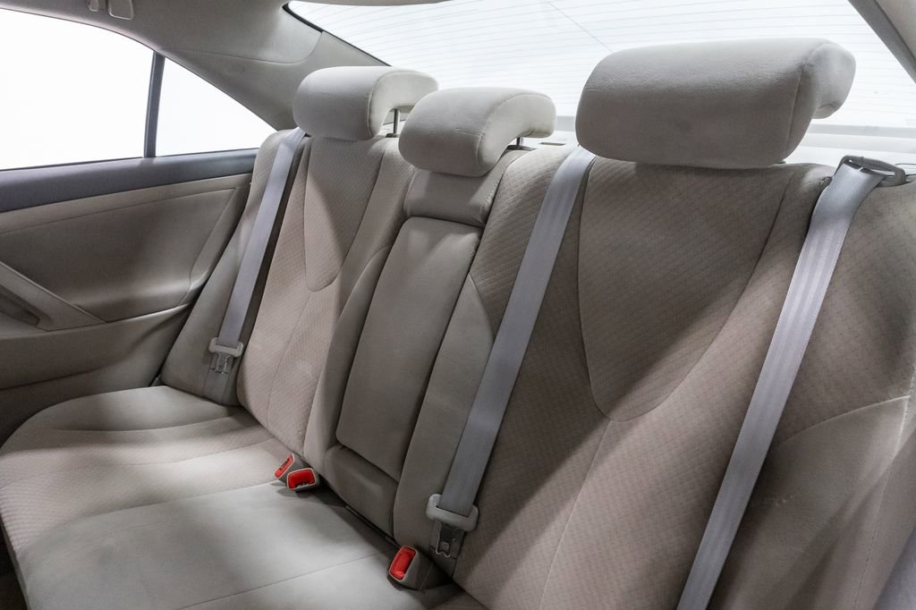 Used 2009 Toyota Camry LE FWD image 19