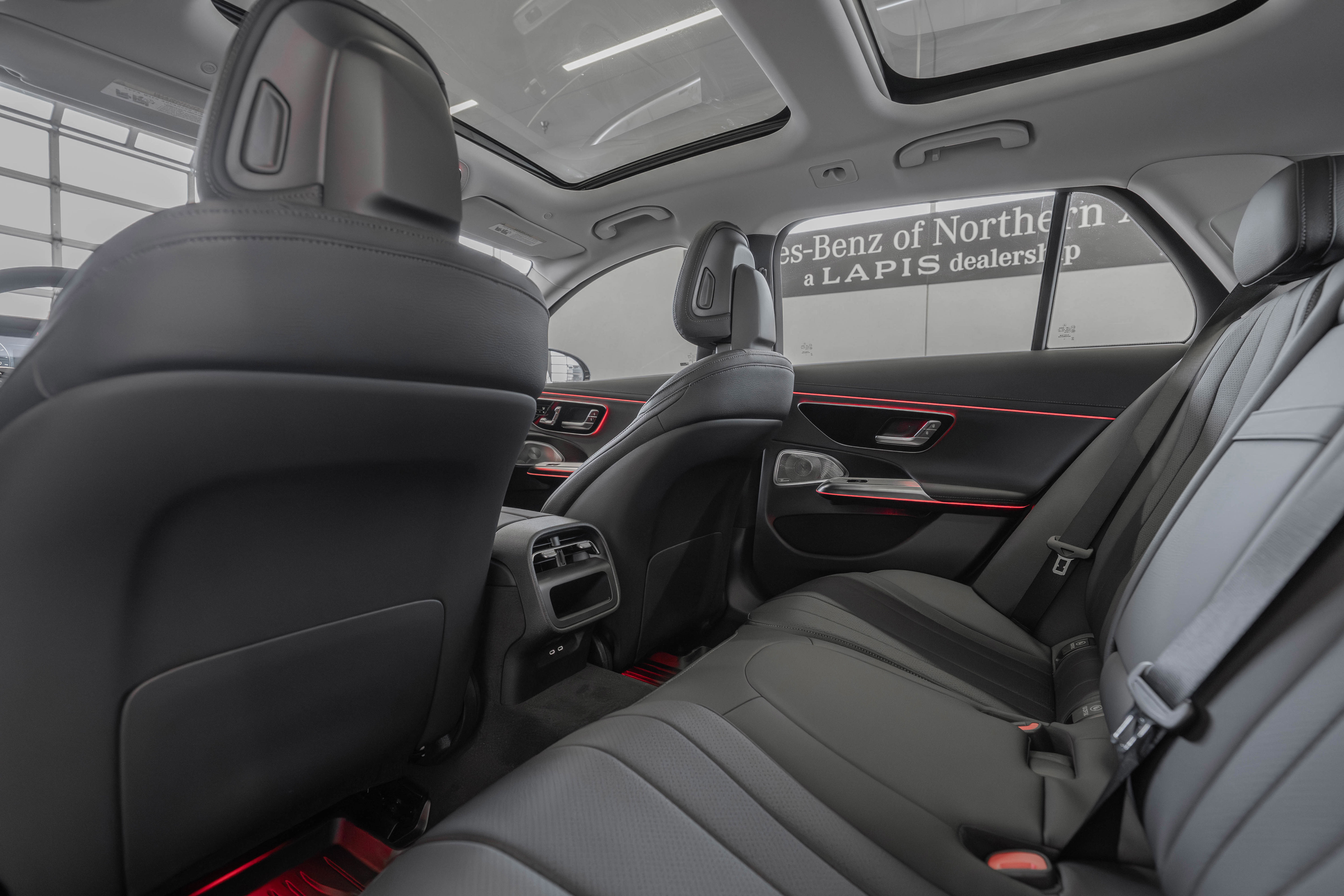 New 2025 Mercedes-Benz E 450 4MATIC All-Terrain Wagon image 28