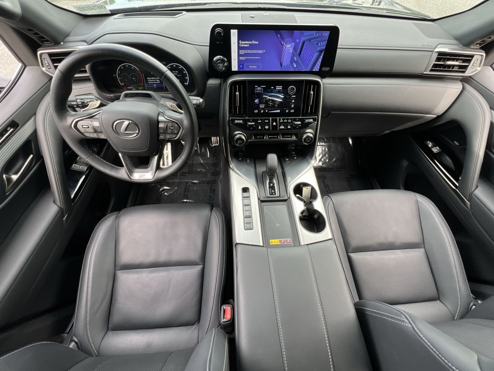 Used 2025 Lexus LX 700h F Sport AWD/4WD image 13
