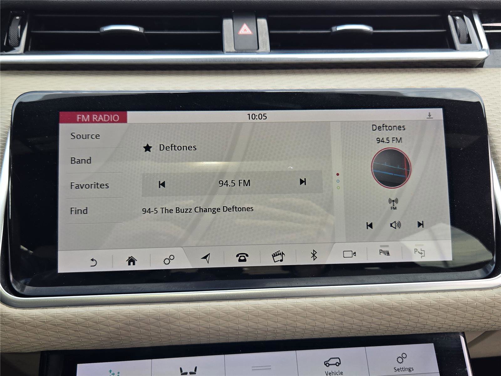 Used 2019 Land Rover Range Rover Velar S AWD/4WD image 16