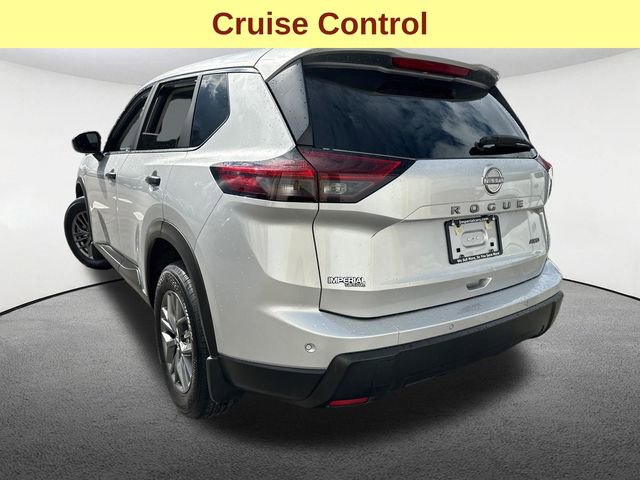 Used 2025 Nissan Rogue S image 10