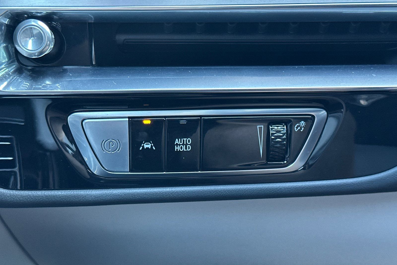 Certified 2024 Cadillac Lyriq Luxury image 42