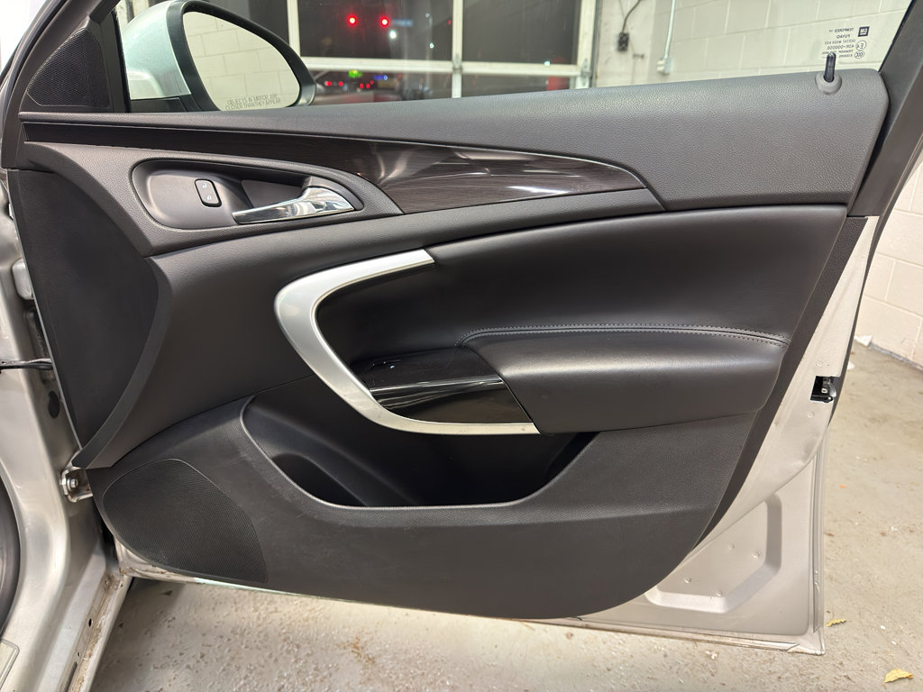 Used 2016 Buick Regal AWD image 22