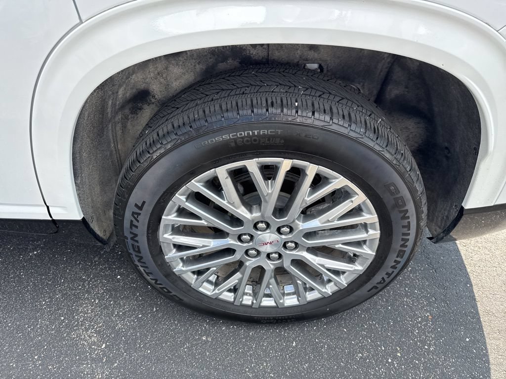 Used 2025 GMC Acadia Denali w/ LPO, Floor Liner Package AWD/4WD image 31