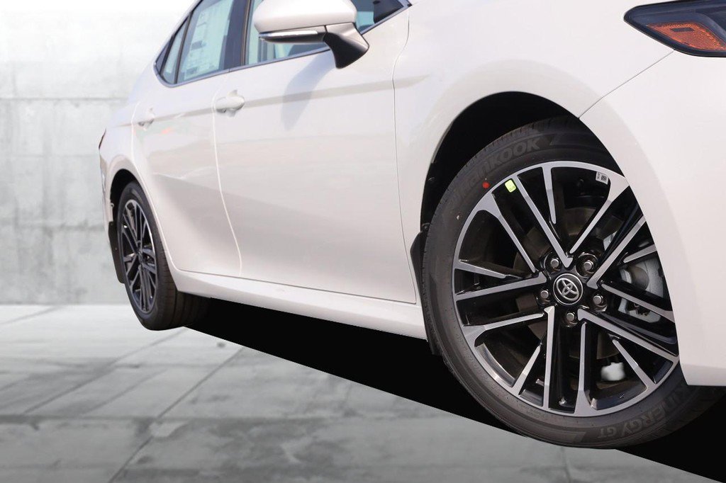 New 2026 Toyota Camry XLE image 3