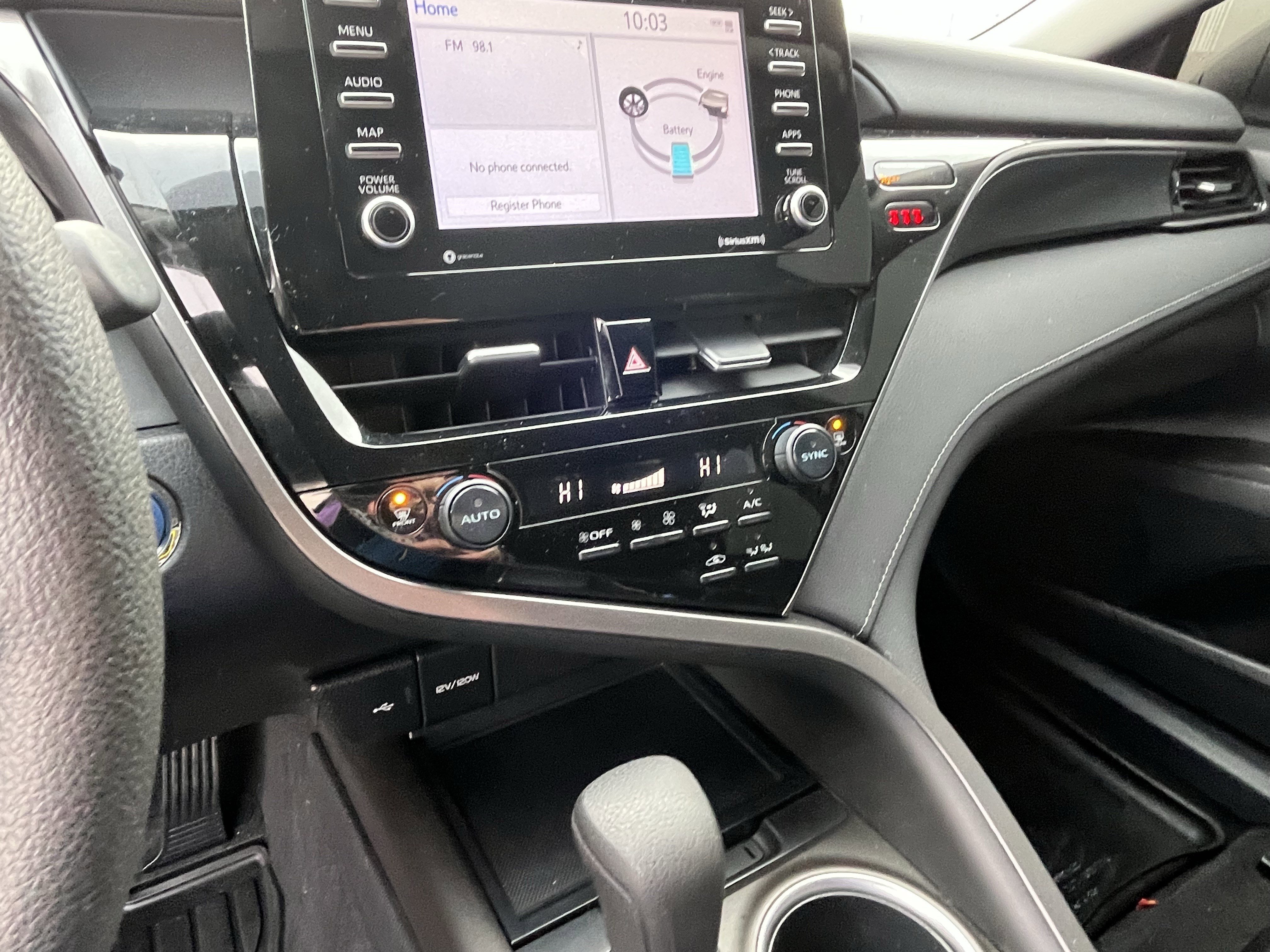 Used 2022 Toyota Camry LE image 24