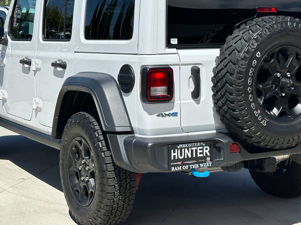 Certified 2023 Jeep Wrangler Unlimited w/ Sun & Screen Package AWD/4WD image 6
