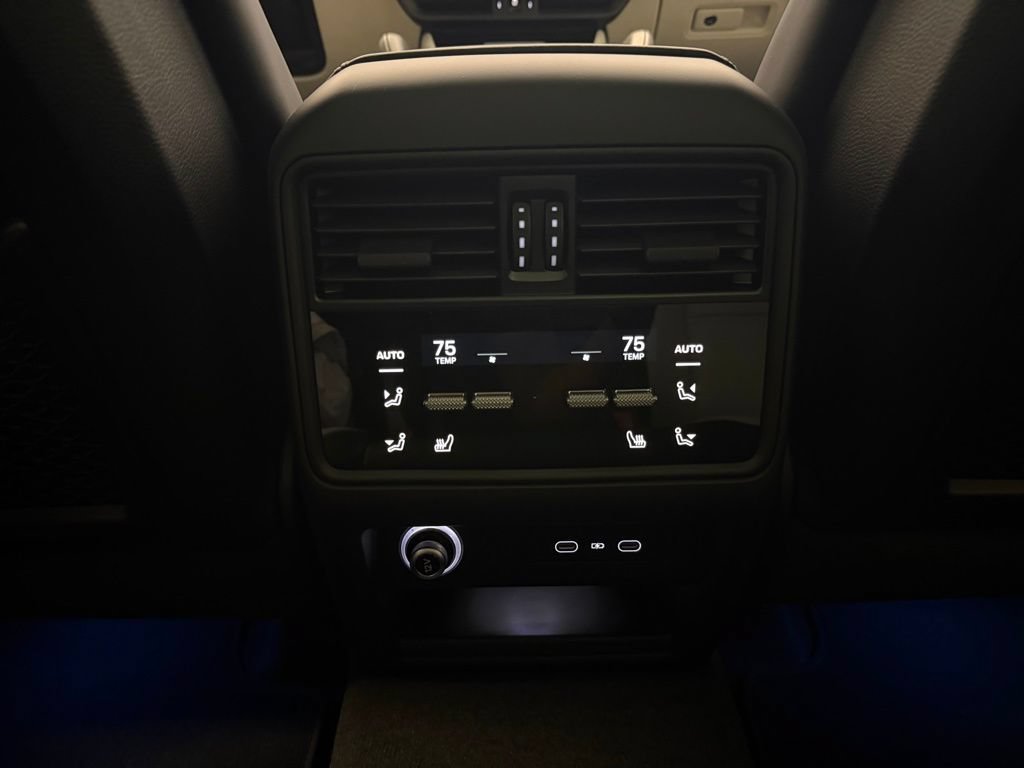 Certified 2026 Porsche Cayenne E-Hybrid AWD/4WD image 26