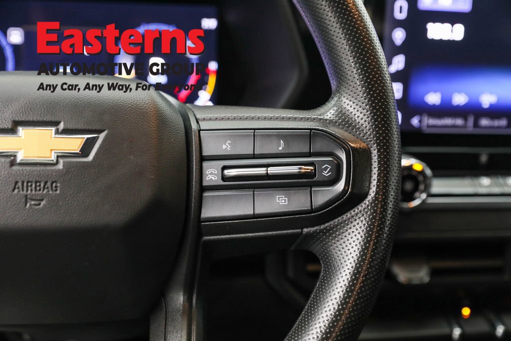 Used 2024 Chevrolet Colorado W/T image 16