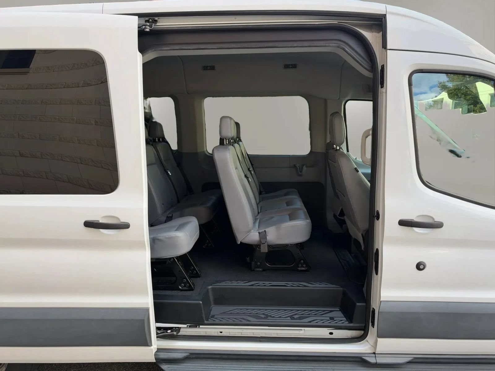 Used 2018 Ford Transit 350 XL RWD image 22