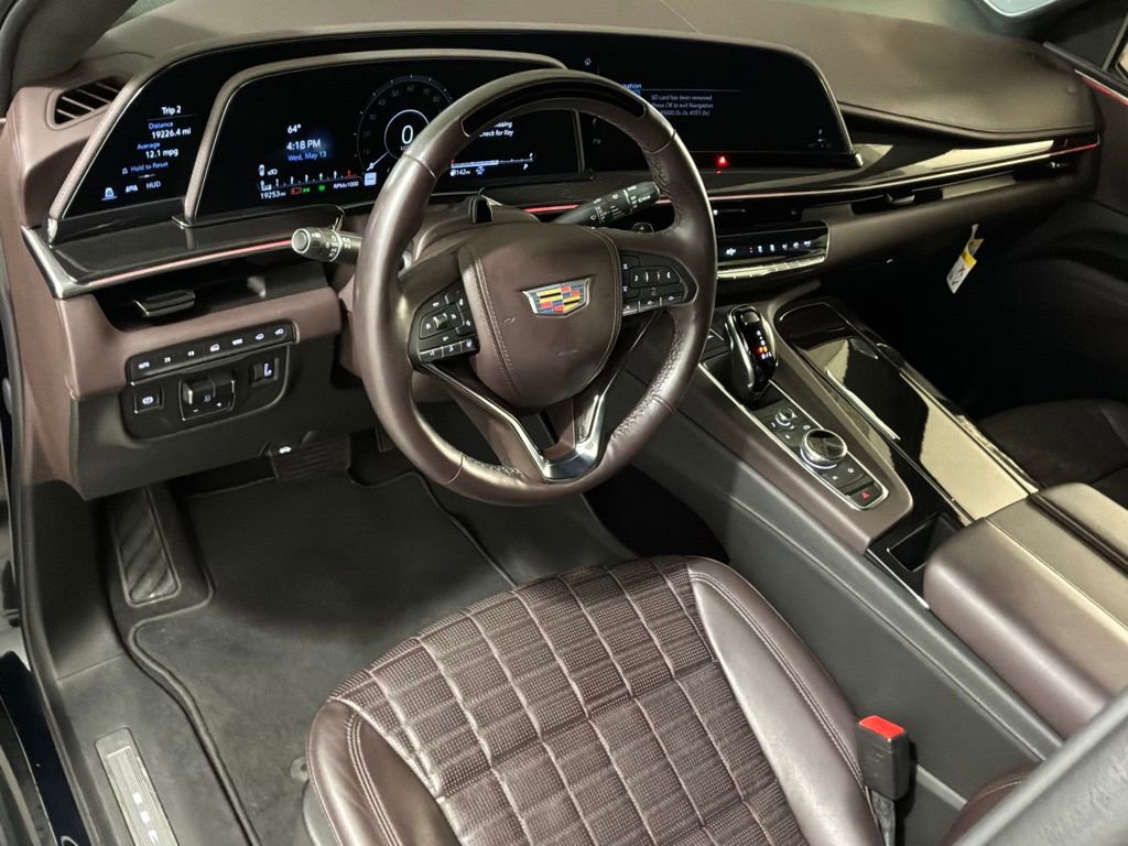 Used 2024 Cadillac Escalade ESV Sport Platinum w/ LPO, ONYX Package AWD/4WD image 18