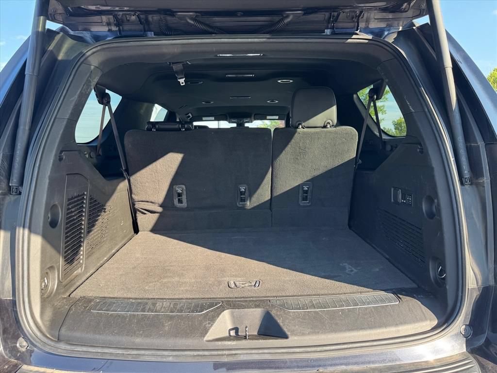 Used 2022 Chevrolet Suburban Premier AWD/4WD image 10