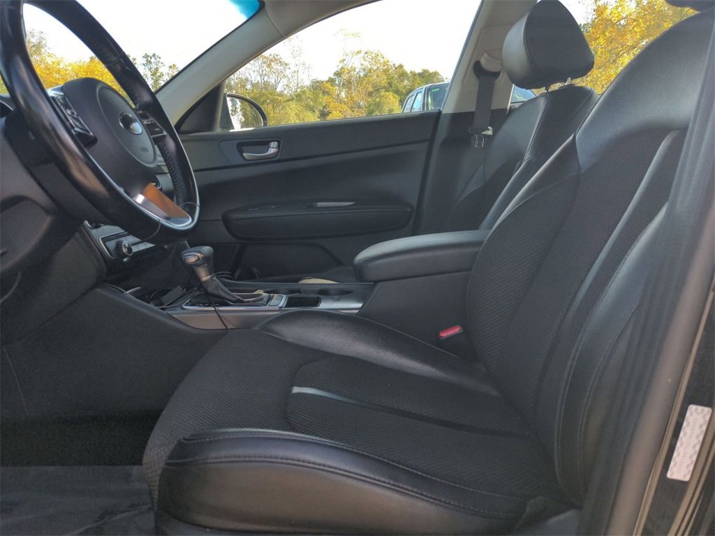 Used 2020 Kia Optima S image 12