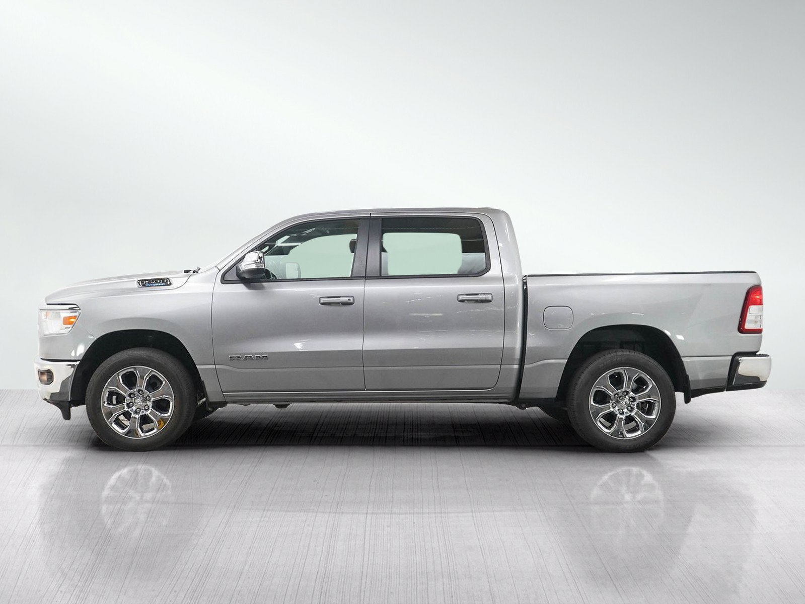 Used 2022 RAM 1500 Big Horn AWD/4WD image 2