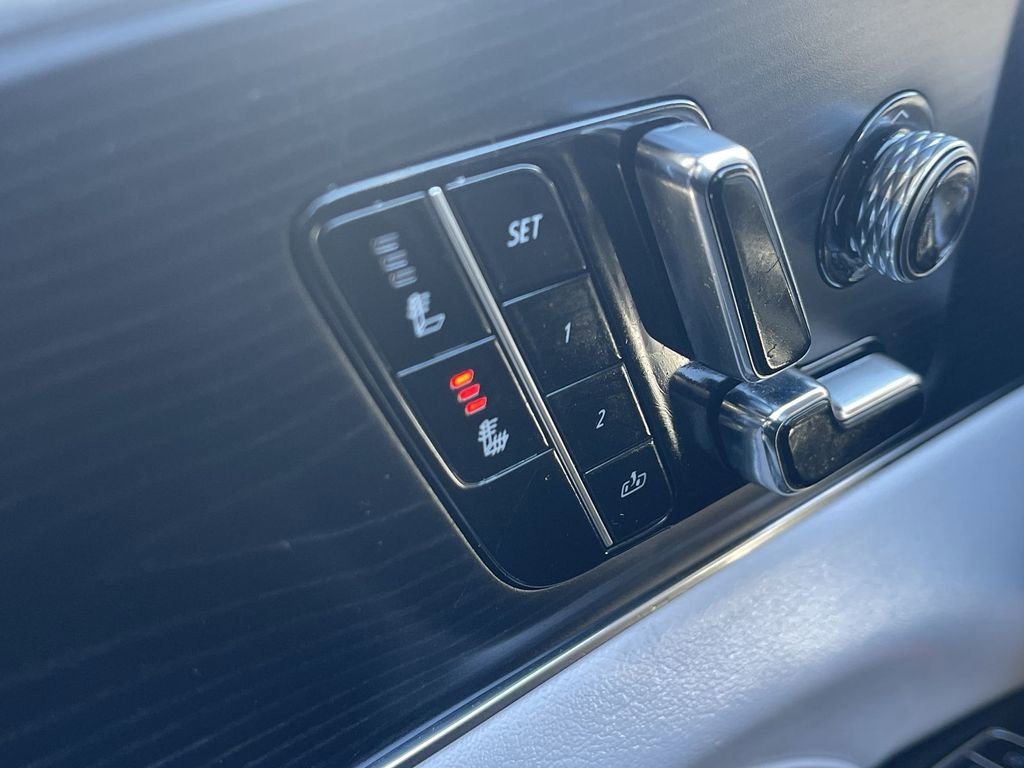 Certified 2024 Cadillac Lyriq Luxury image 29