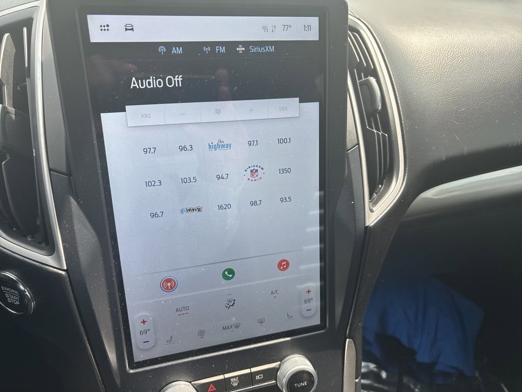 Used 2023 Ford Edge SEL image 30