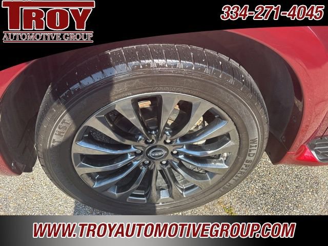 Used 2021 Nissan Armada Platinum w/ Captain's Chairs Package RWD image 15