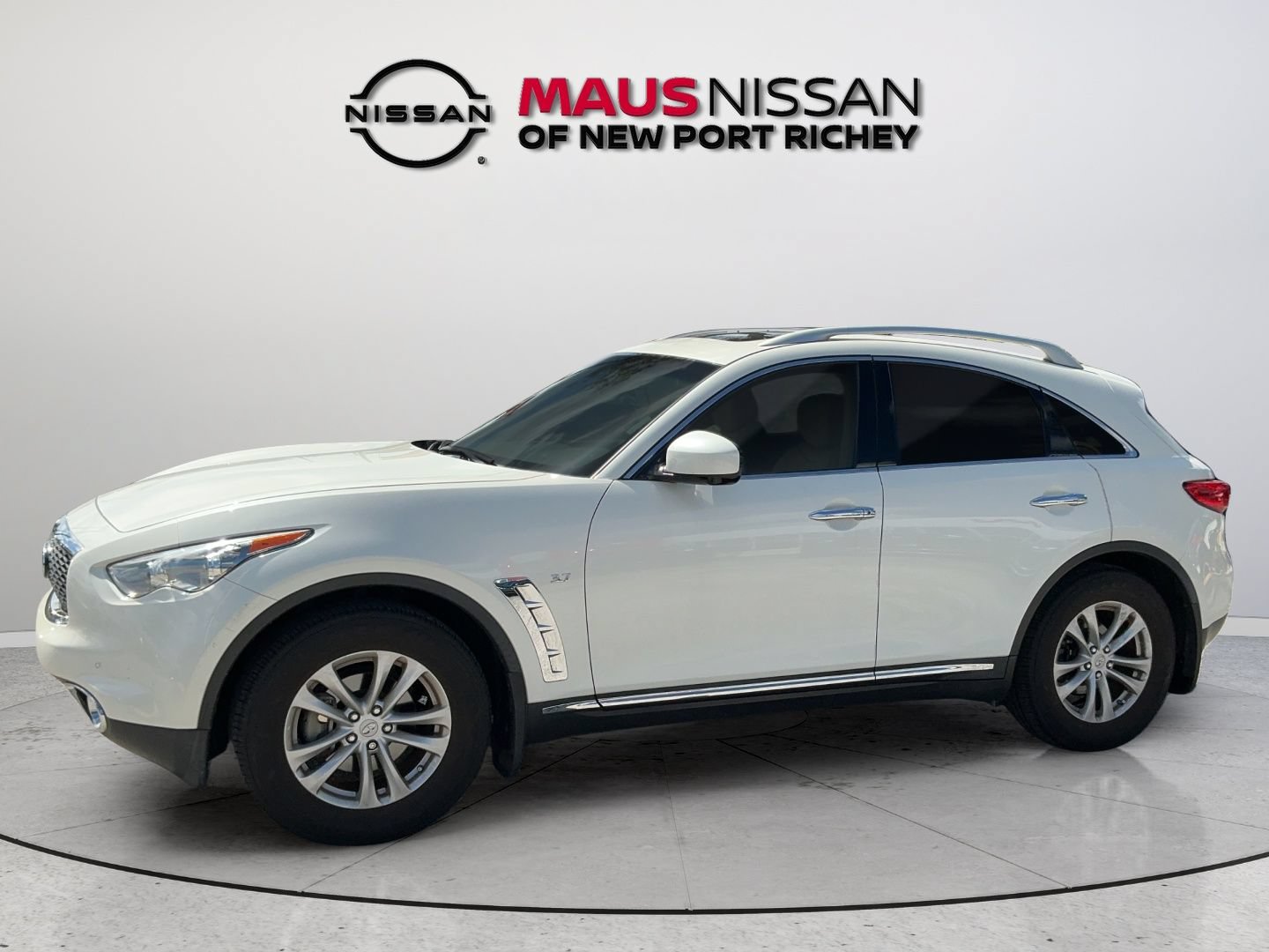 Used 2017 INFINITI QX70 2WD w/ Premium Package image 5