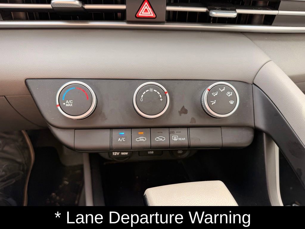 Certified 2023 Hyundai Elantra SE FWD image 16