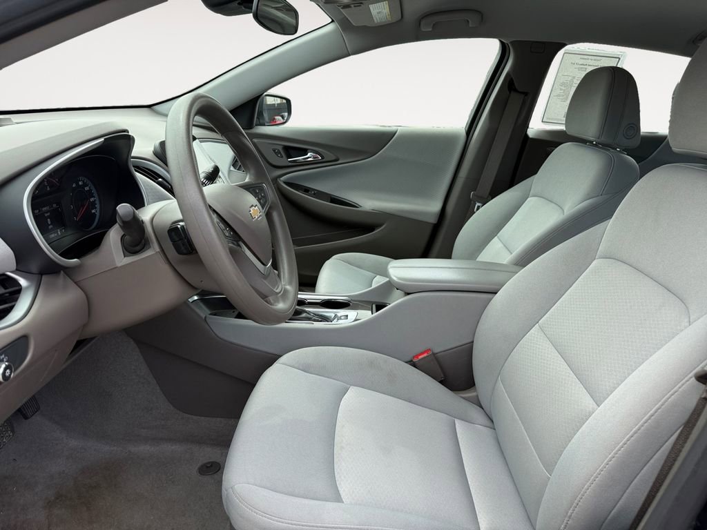 Used 2024 Chevrolet Malibu LT FWD image 9