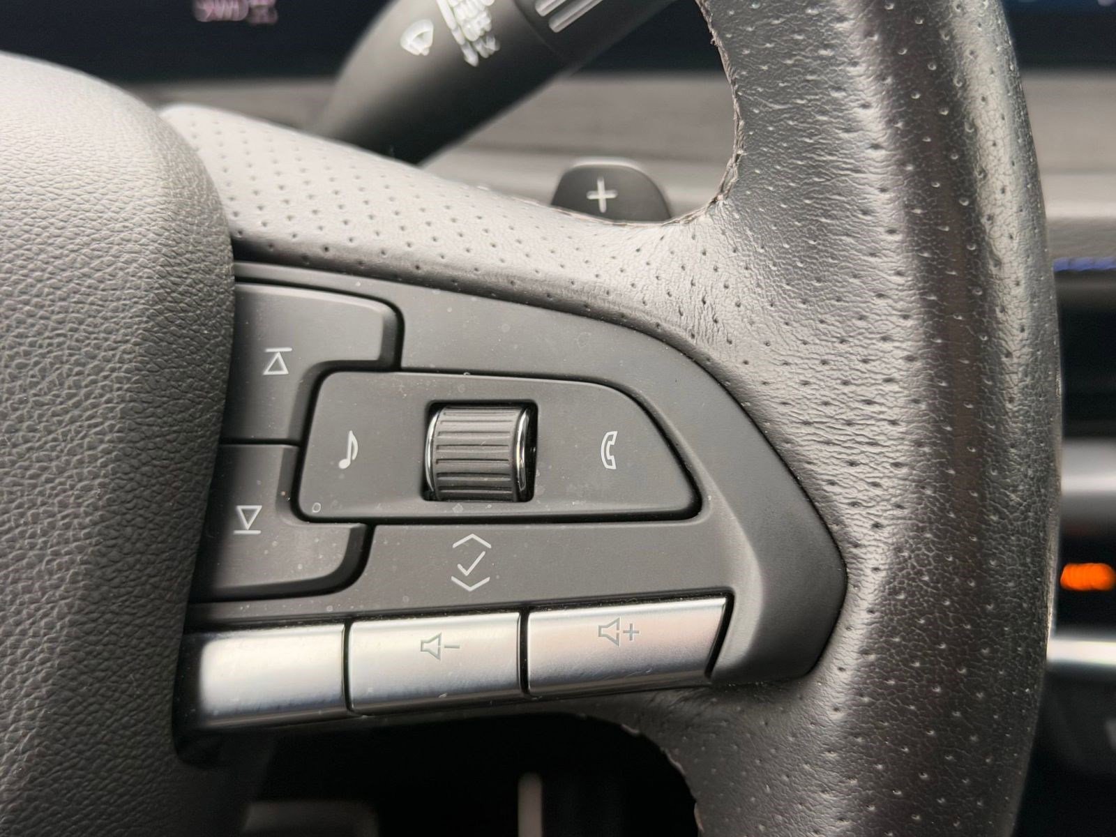 Used 2024 Cadillac XT4 Sport image 26