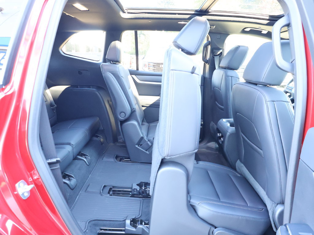 New 2027 GMC Acadia Elevation w/ Black Edition AWD/4WD image 36