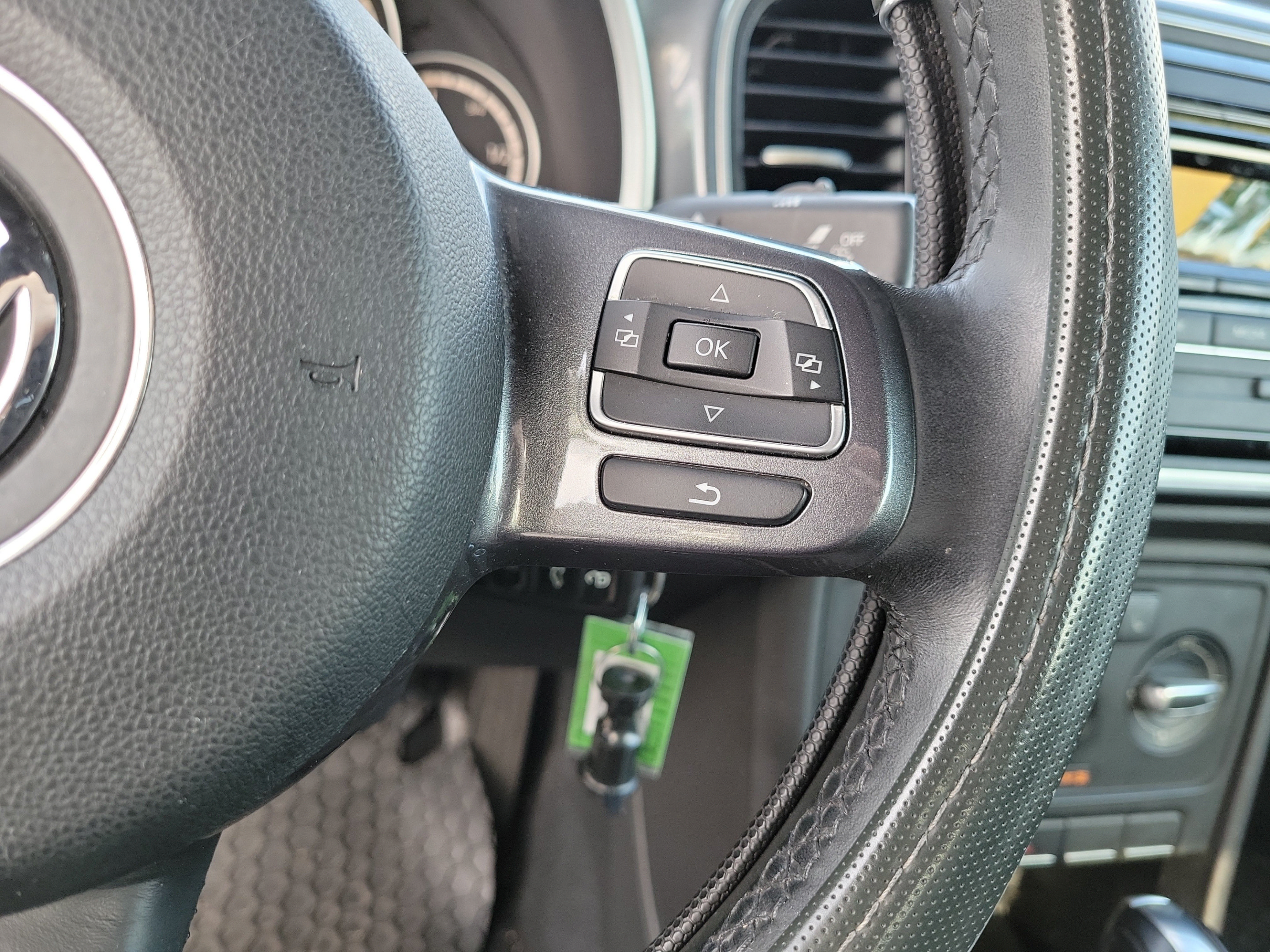 Used 2014 Volkswagen Beetle 2.5 FWD image 23