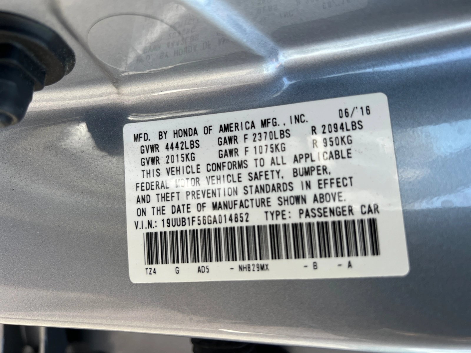Used 2016 Acura TLX w/ Technology Package FWD image 13