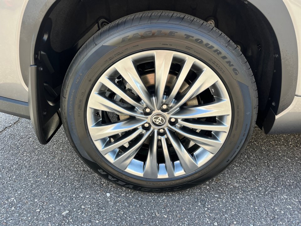 New 2026 Toyota Highlander Platinum AWD/4WD image 21