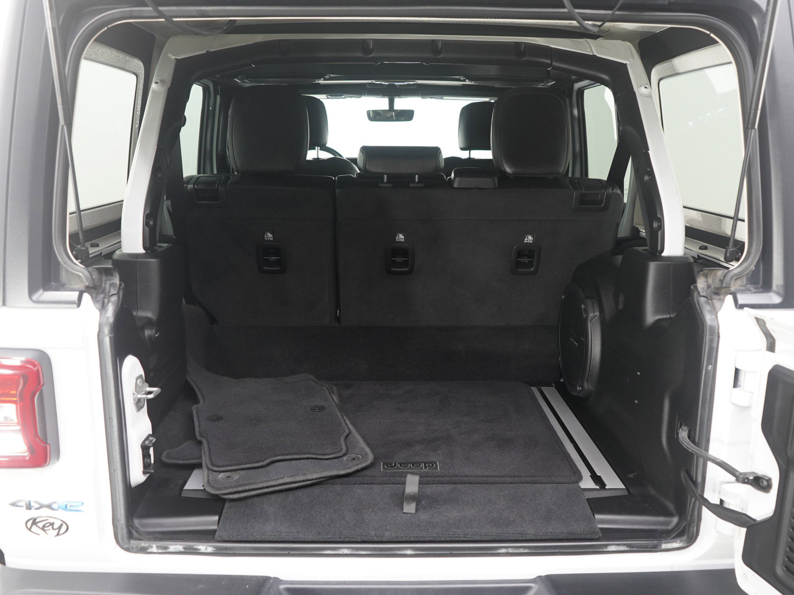 Used 2021 Jeep Wrangler Unlimited Rubicon 4xe w/ Steel Bumper Group image 20