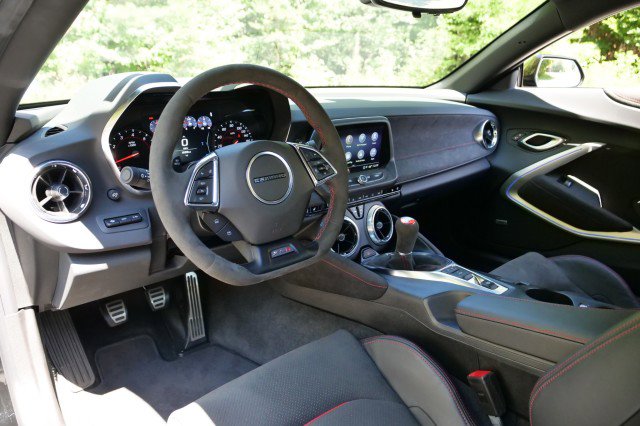 Used 2023 Chevrolet Camaro ZL1 image 2