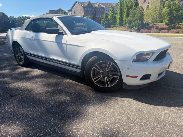 Used 2012 Ford Mustang Premium RWD image 1