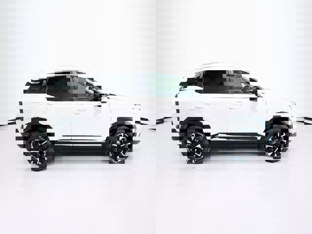 New 2026 Nissan Kicks SV w/ Cold Weather Package image 4