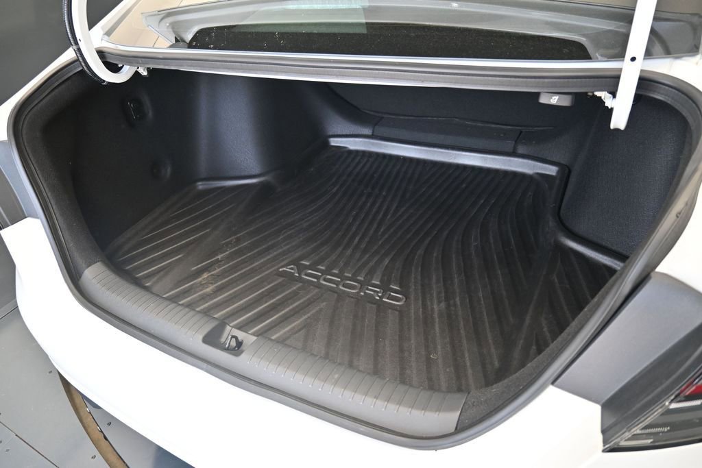 Used 2024 Honda Accord LX image 10
