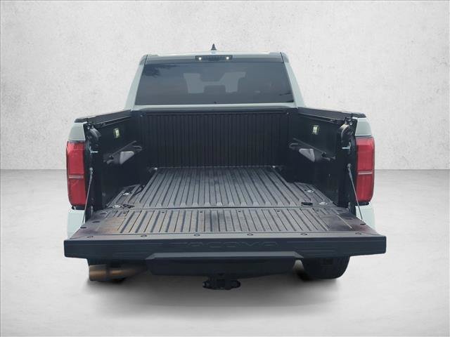 Certified 2025 Toyota Tacoma TRD Off-Road AWD/4WD image 6