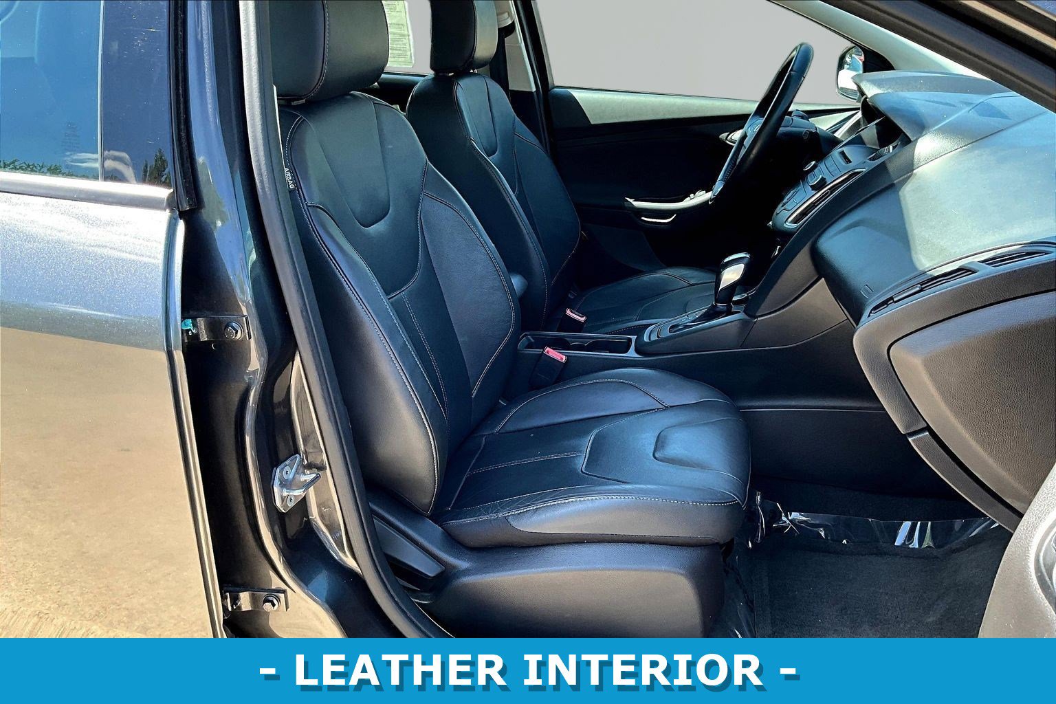 Used 2015 Ford Focus SE w/ Equipment Group 201A FWD image 29