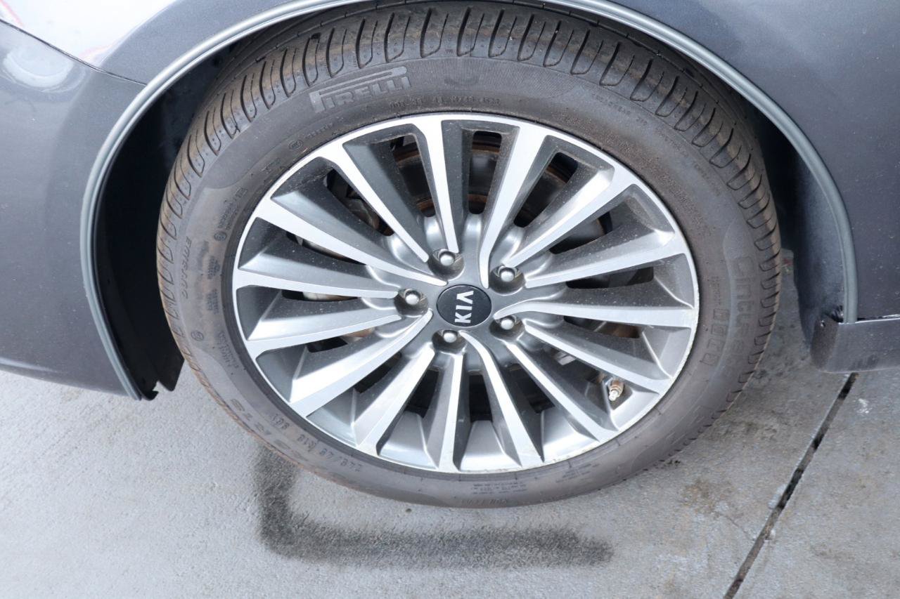 Used 2017 Kia Cadenza Technology FWD image 43