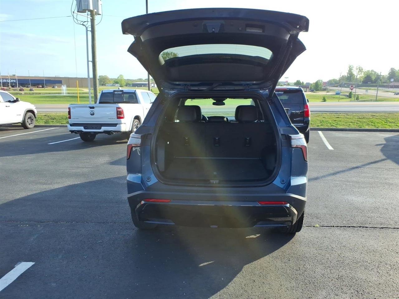 Used 2025 Chevrolet Equinox RS w/ Convenience Package III FWD image 6