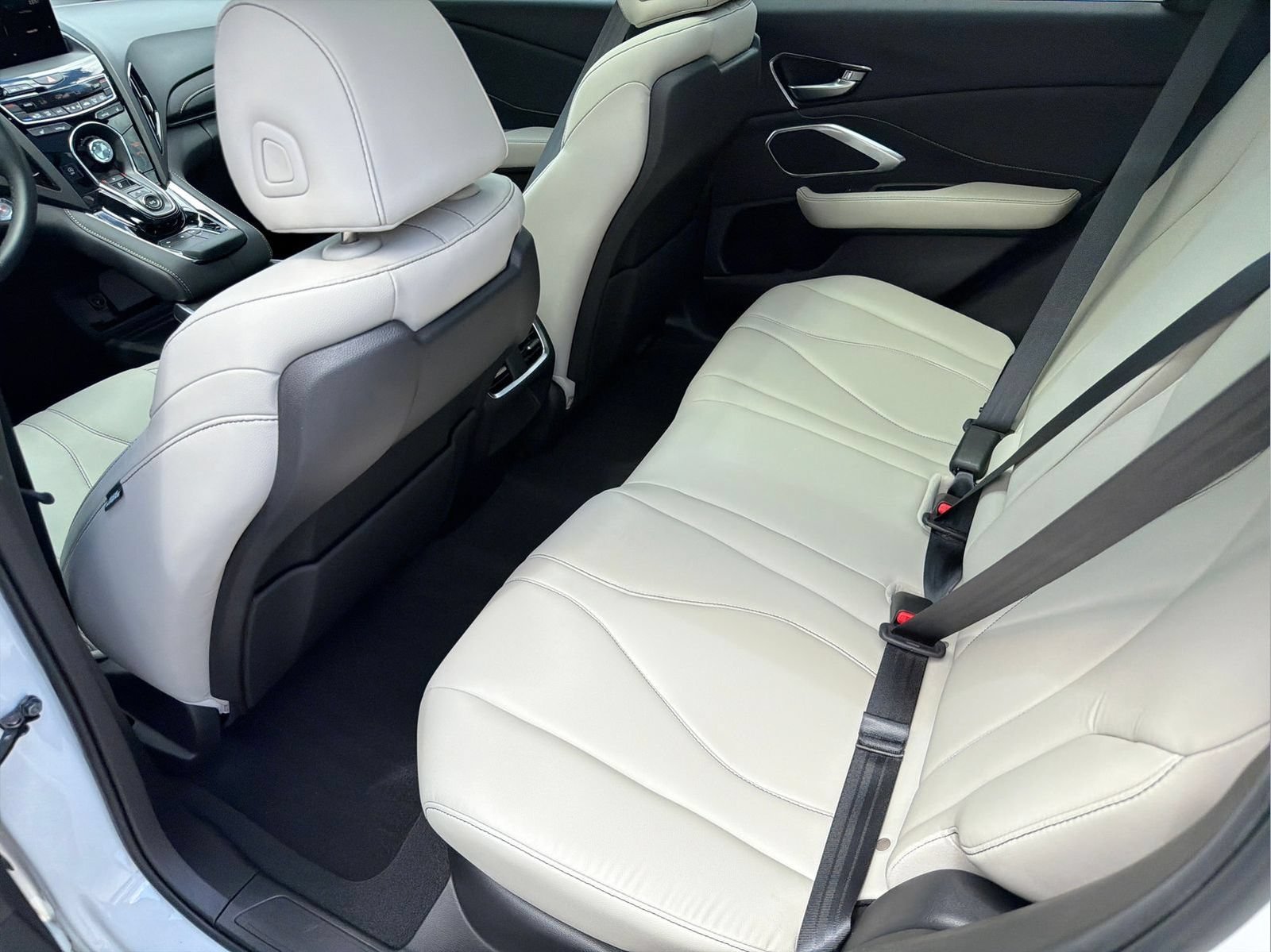 Used 2025 Acura RDX SH-AWD image 35