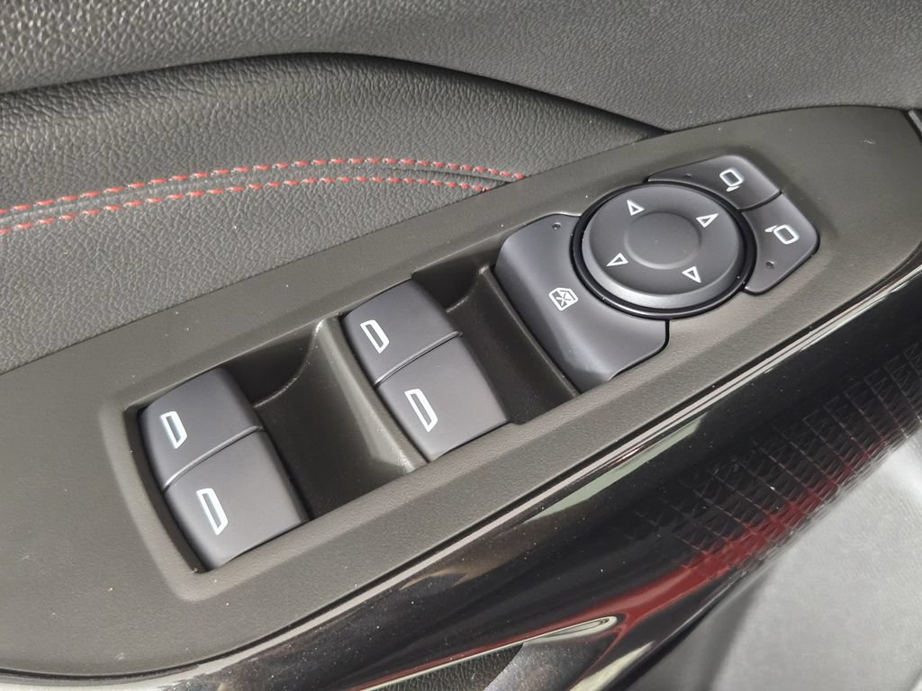 Used 2024 Chevrolet Trax RS FWD image 25